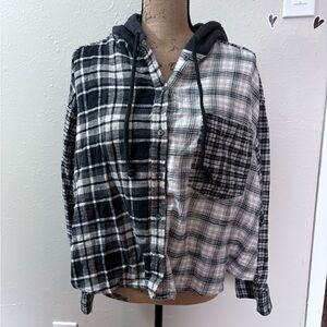 American Eagle Cropped Plaid Top